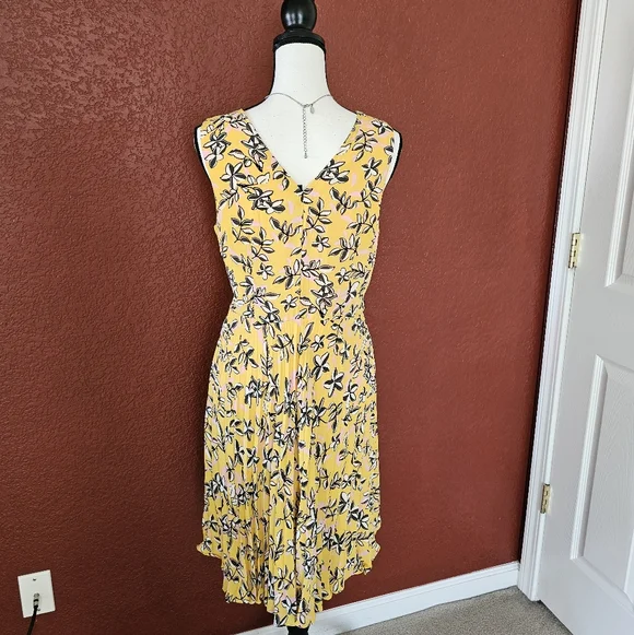 Banana Republic Yellow Floral Midi Dress - Picture 6 of 9